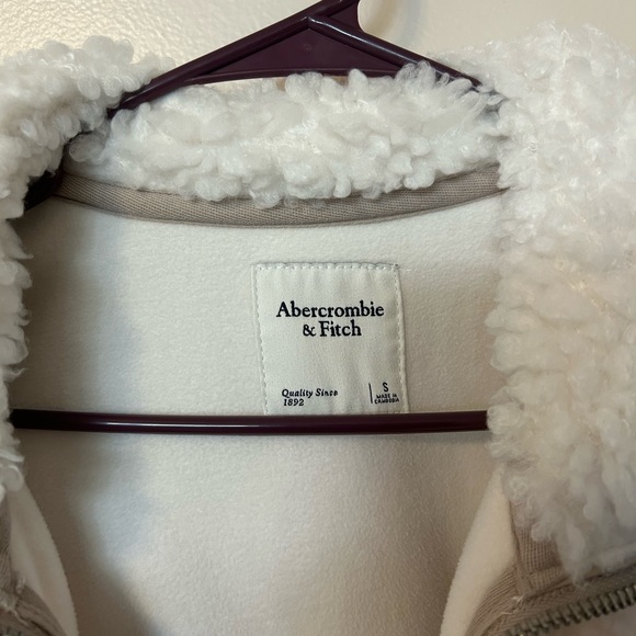NWOT Abercrombie & Fitch sherpa jacket - Picture 3 of 4